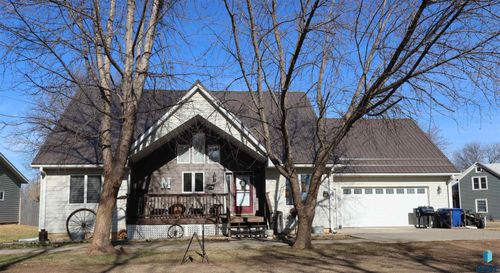 800 Blackstone Pl, Hurley, SD, 57036-7705 | Card Image