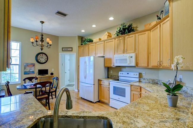 Kitchen | Image 9