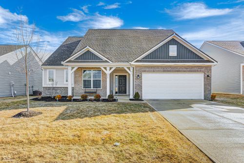 8264 Hulton Rd, Pendleton, IN, 46064-0220 | Card Image