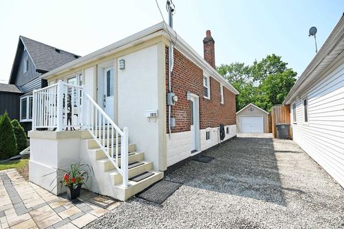 upper-1072 Alexandra Ave, Mississauga, ON, L5E1Z8 | Card Image