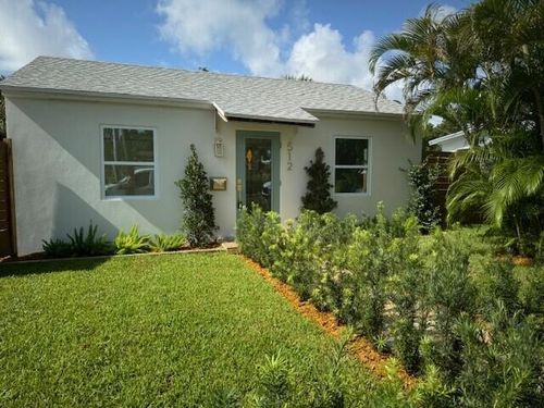 512 49th St, West Palm Beach, FL, 33407-2824 | Card Image