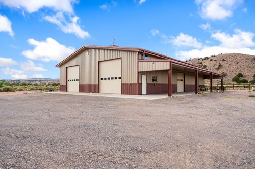 211A County Road 155, Abiquiu, NM, 87510-5542 | Card Image