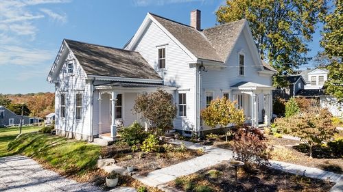 1881 Main Hwy, Westport, MA, 02790 | Card Image