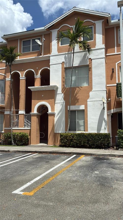 211-16-7250 Nw 177th St, Miami Gardens, FL, 33015-6236 | Card Image