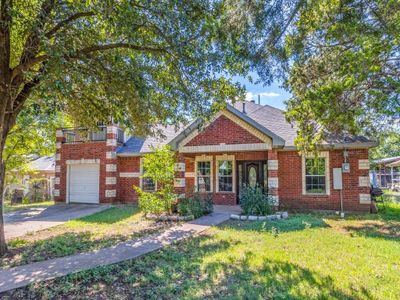 5029 Cranfill Drive, House other with 4 bedrooms, 2 bathrooms and null parking in Dallas TX | Image 2