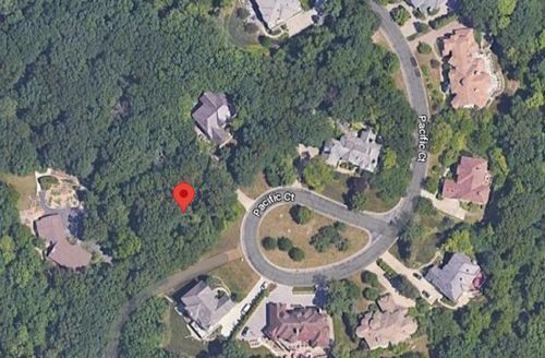 9680 Pacific Ct, Burr Ridge, IL, 60527-0705 | Card Image