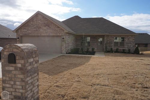 1061 Mark Cir, Jonesboro, AR, 72404-9673 | Card Image