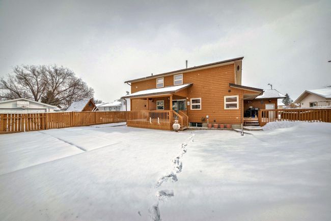 5408 60 Street, Home with 4 bedrooms, 3 bathrooms and 3 parking in Ponoka AB | Image 38