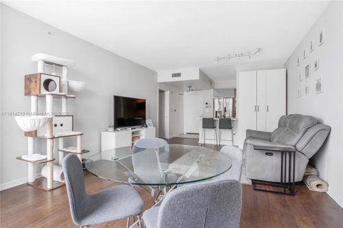 apt-3402-335 S Biscayne Blvd, Miami, FL, 33131-2353 | Card Image