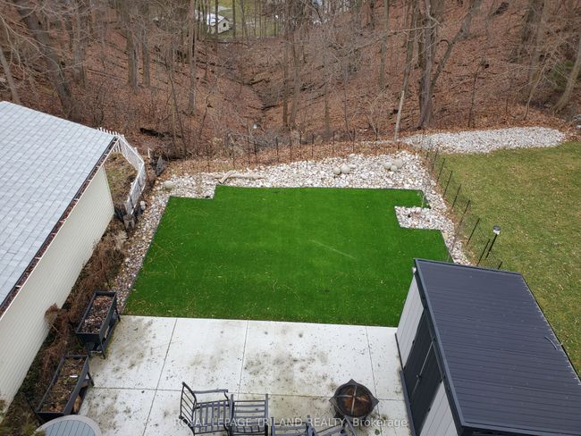 385 Front St, House other with 2 bedrooms, 3 bathrooms and 4 parking in Port Stanley ON | Image 16