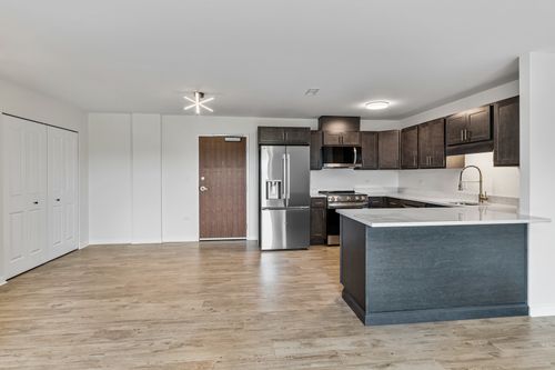 apt-435-200 Park Ave, Calumet City, IL, 60409-5025 | Card Image
