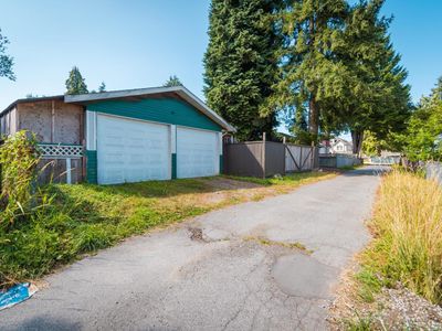 12625 97a Ave, House other with 4 bedrooms, 2 bathrooms and 4 parking in Surrey BC | Image 2