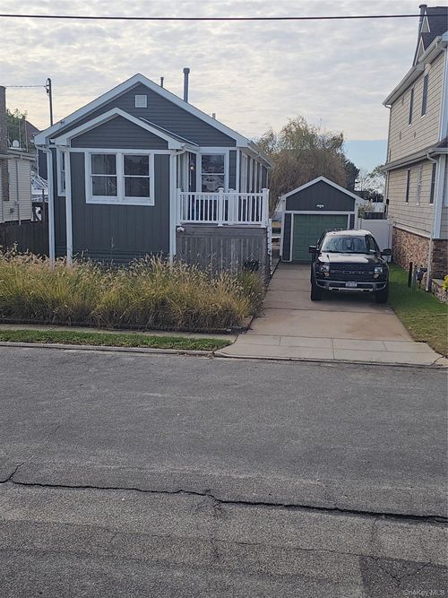 50 Pershing Avenue, Babylon, NY, 11702 | Card Image
