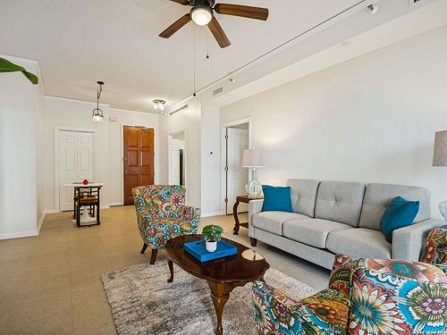 813-1 Towers Park Ln, San Antonio, TX, 78209-6434 | Card Image