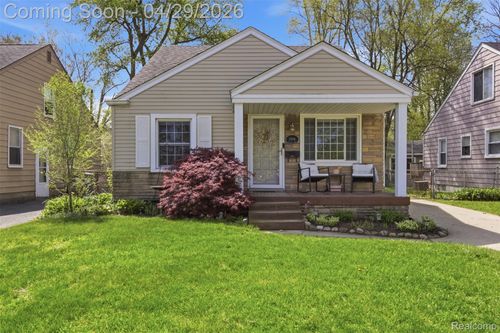 2304 E 4th St, Royal Oak, MI, 48067-3926 | Card Image