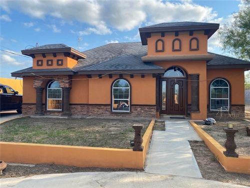 18 Placido Pena Rd, Roma, TX, 78584-5887 | Card Image