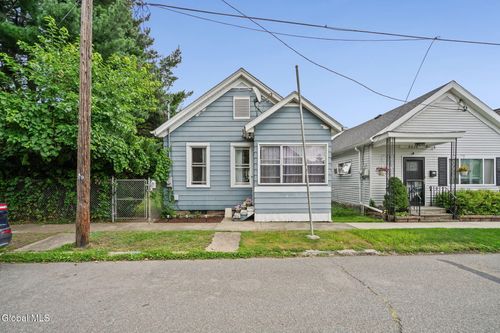 2612 4th Ave, Watervliet, NY, 12189-1907 | Card Image