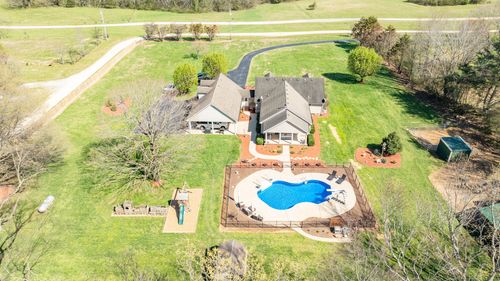 2780 Valley Creek Rd, Culleoka, TN, 38451-2370 | Card Image