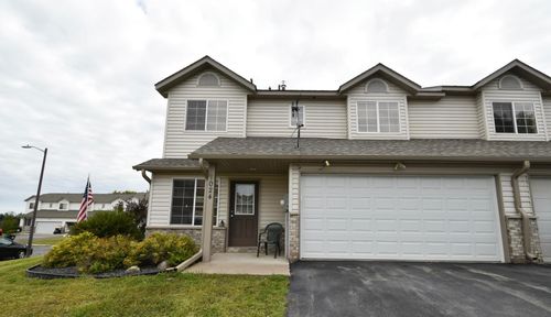 1024 Amanda Ct Sw, Pine Island, MN, 55963-6795 | Card Image