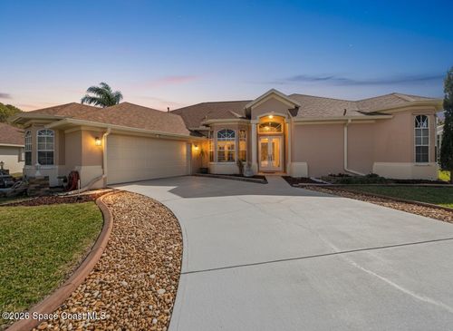 751 Lake Dr, Melbourne, FL, 32940-7736 | Card Image