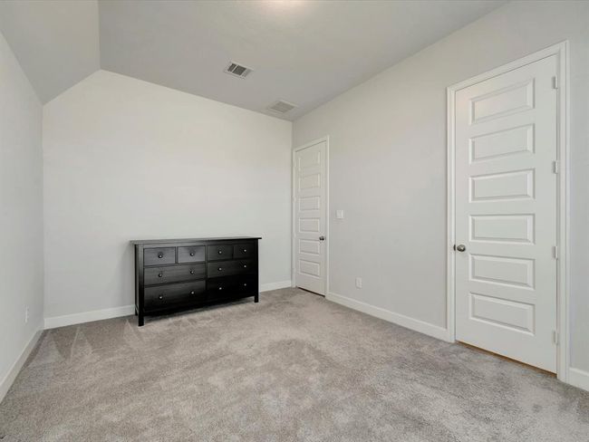 Guest Suite with full private bathroom | Image 27
