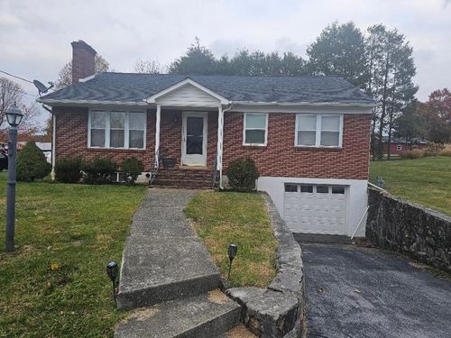 107 Allendale St, Bluefield, VA, 24605-9628 | Card Image