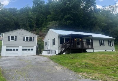 131 Debra Rd, Home with 4 bedrooms, 1 bathrooms and null parking in Falls Mills VA | Image 2