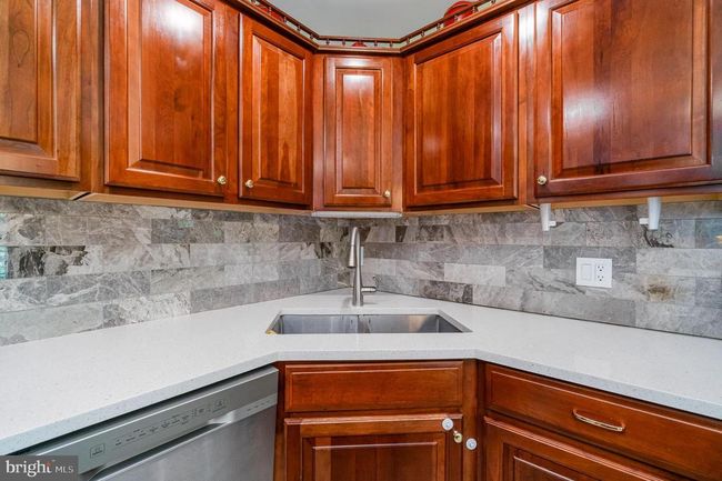 17616 Chisholm Ln, House other with 5 bedrooms, 4 bathrooms and null parking in DUMFRIES VA | Image 7