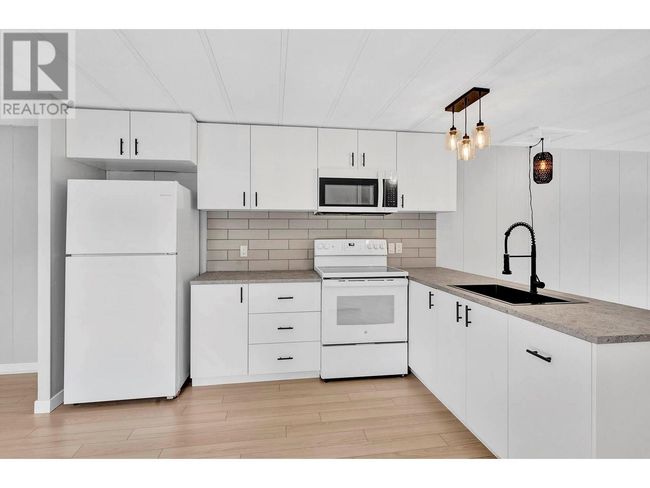 14 - 851 Old North Thompson Highway, House other with 2 bedrooms, 1 bathrooms and 2 parking in Clearwater BC | Image 6