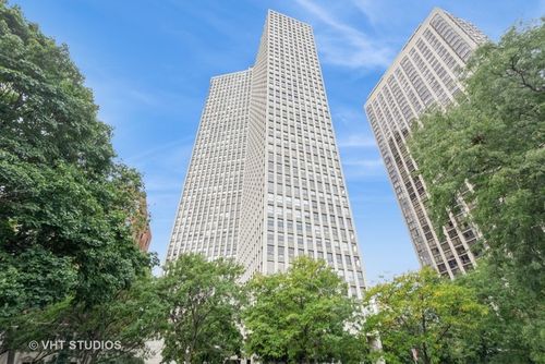 1002-2626 N Lakeview Ave, Chicago, IL, 60614-1811 | Card Image