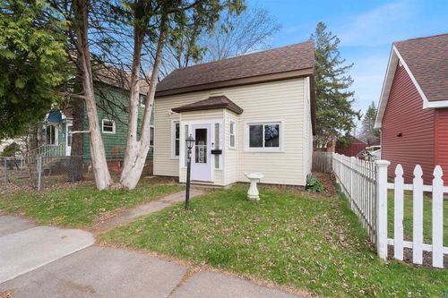 2436 Oakes Ave, Superior, WI, 54880-4816 | Card Image