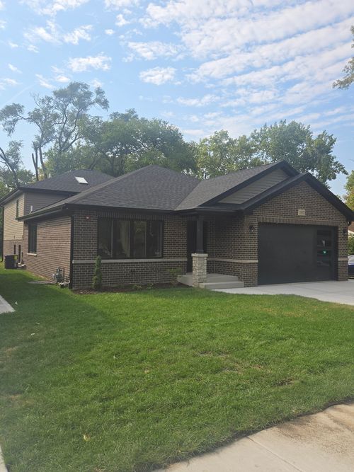 11152 S Lawler Ave, Alsip, IL, 60803-6034 | Card Image