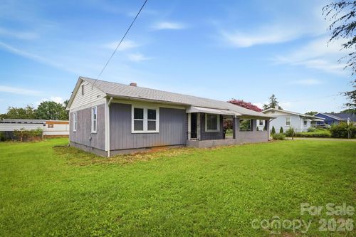 300 N Center St, Hildebran, NC, 28637-8368 | Card Image