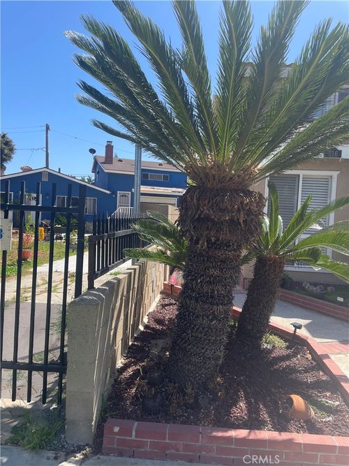 518 Geneva, Huntington Beach, CA, 92648 | Card Image