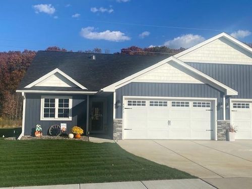 1443 Juniper Place, Eau Claire, WI, 54703 | Card Image