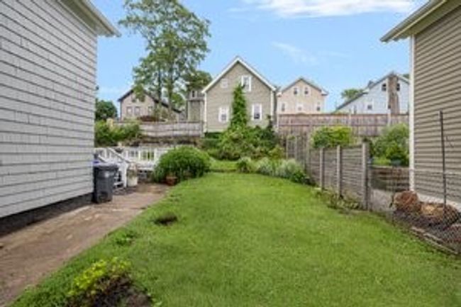 25 Tecumseh St, House other with 3 bedrooms, 2 bathrooms and null parking in Providence RI | Image 33