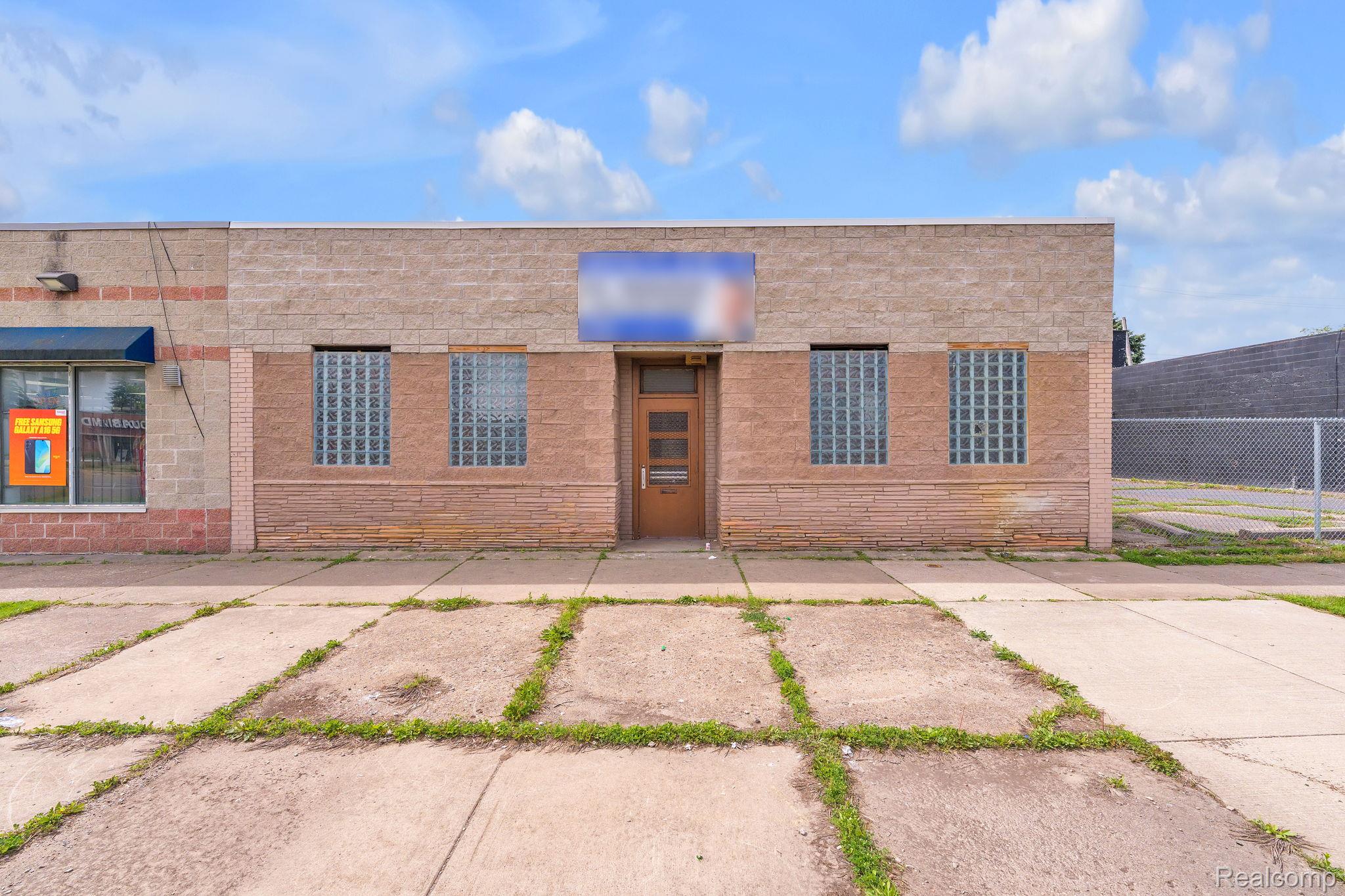 Commercial Sale in Detroit 5