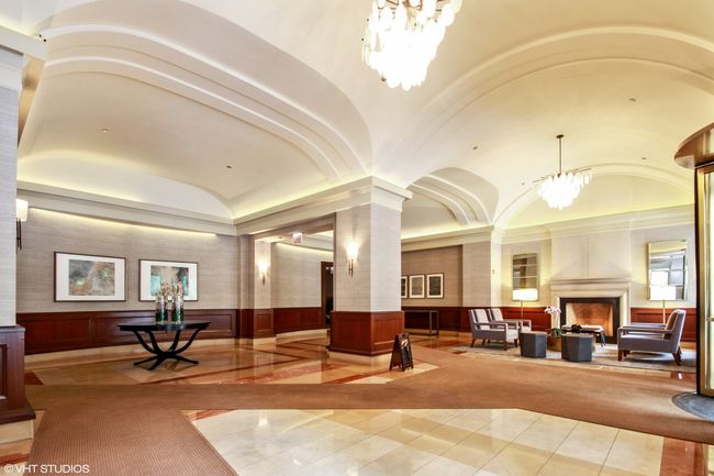 APT-303 - 25 E Superior St, Condo with 2 bedrooms, 2 bathrooms and 1 parking in CHICAGO IL | Image 4
