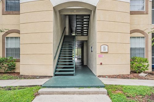 apt-415-17101 Carrington Park Dr, TAMPA, FL, 33647-2620 | Card Image