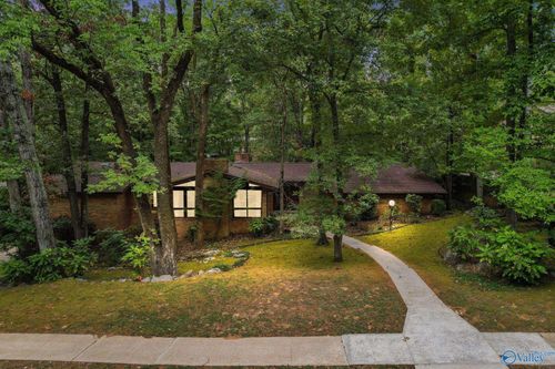 1006 Brook Ridge Cir Se, Huntsville, AL, 35801-1403 | Card Image