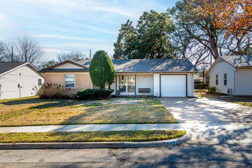 2002 Finley Road, Irving, TX, 75062 | Card Image