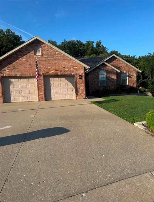 241 Nw 66th Rd, Clinton, MO, 64735-8917 | Card Image