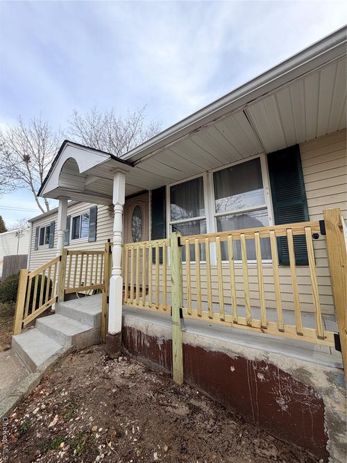 717 Doane Ave, Bellport, NY, 11713-1642 | Card Image