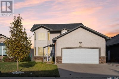 107 Brookdale Cres, House other with 3 bedrooms, 3 bathrooms and null parking in Saskatoon SK | Image 1