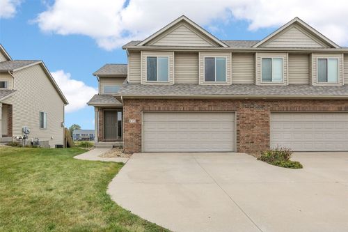 170 S Park Ridge Rd, North Liberty, IA, 52317-9807 | Card Image