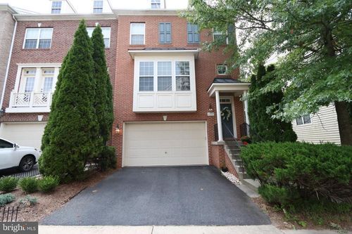 4469 Monmouth St, FAIRFAX, VA, 22030-6185 | Card Image