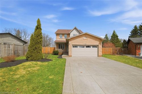 200 Morrison Drive, Caledonia, ON, N3W1A8 | Card Image