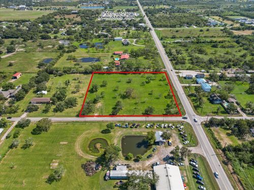 939 28th St, Dickinson, TX, 77539-7078 | Card Image