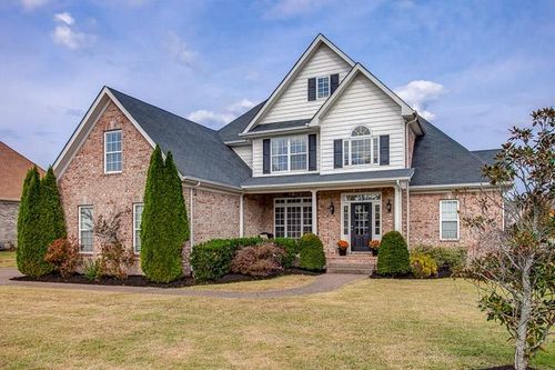 1040 Pittman Dr, Gallatin, TN, 37066-8461 | Card Image