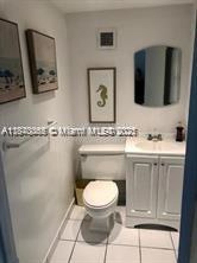 APT-305 - 5005 Collins Ave, Condo with 1 bedrooms, 2 bathrooms and null parking in Miami Beach FL | Image 7